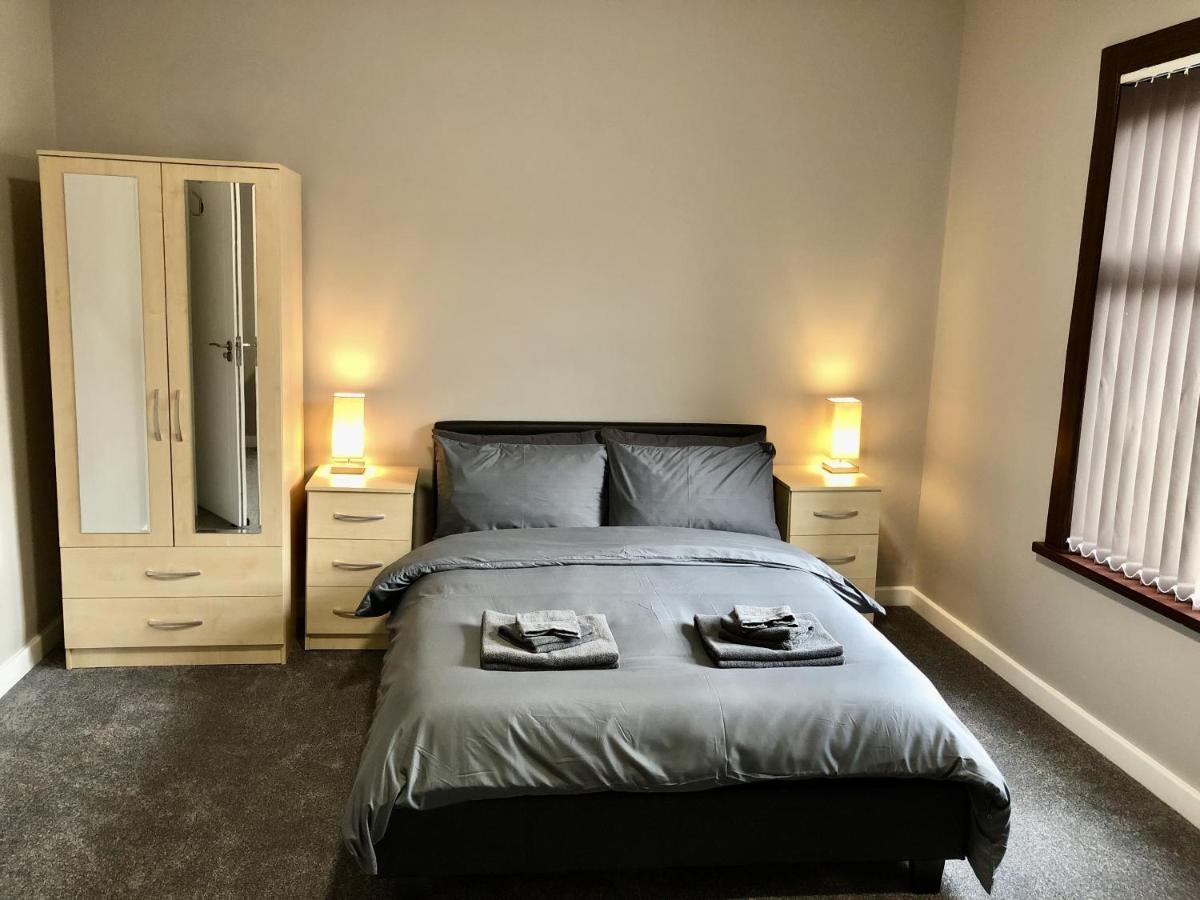Executive Or Large Family 5-Bed House - Hosted By Hutch Lifestyle Βίλα Κόβεντρι Εξωτερικό φωτογραφία
