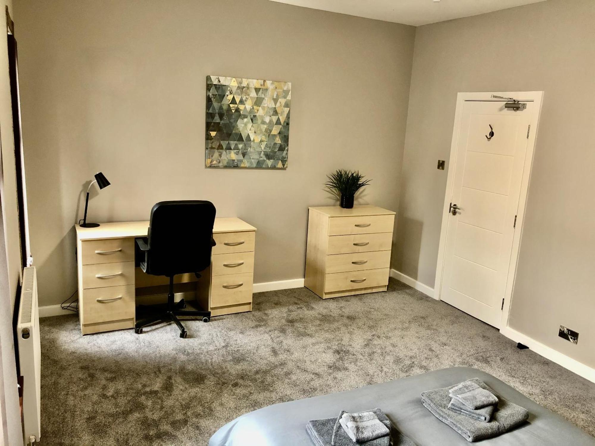 Executive Or Large Family 5-Bed House - Hosted By Hutch Lifestyle Βίλα Κόβεντρι Εξωτερικό φωτογραφία